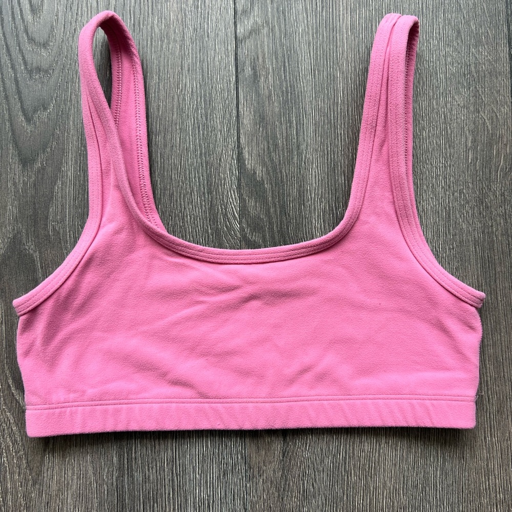 Aritzia TNA butter sports bra